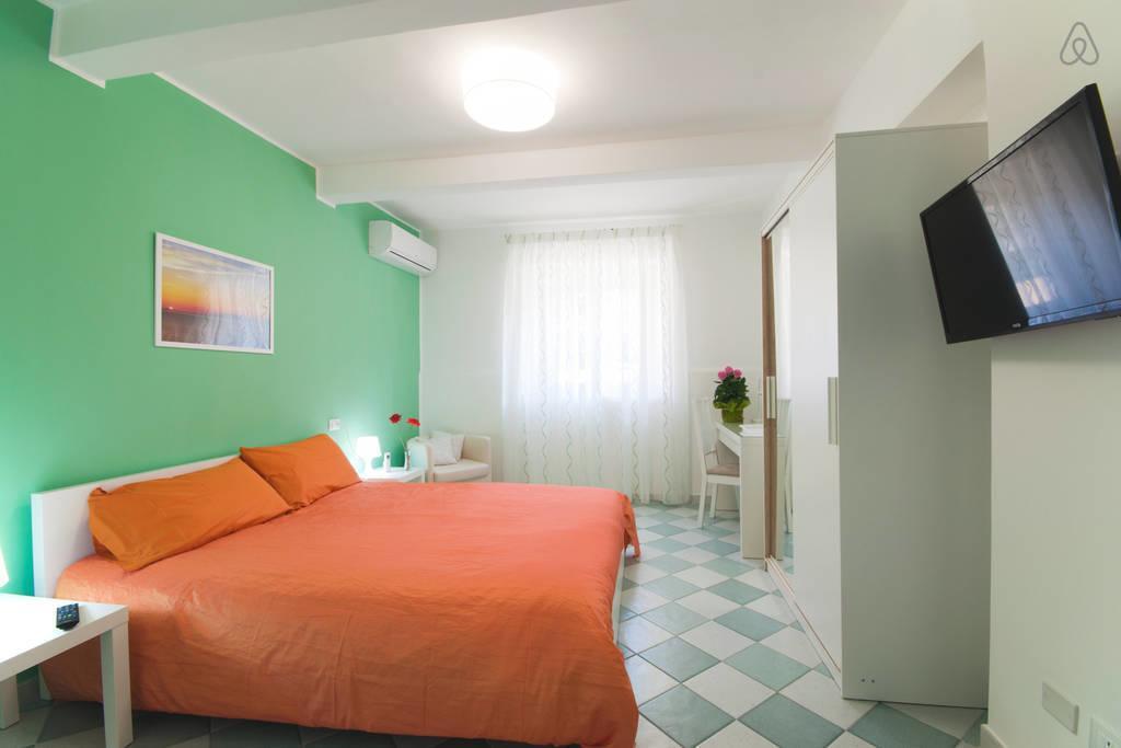 B&B Porta Della Sicilia Месина Екстериор снимка
