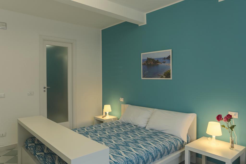 B&B Porta Della Sicilia Месина Екстериор снимка