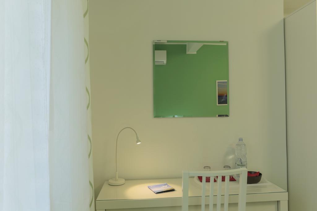 B&B Porta Della Sicilia Месина Екстериор снимка